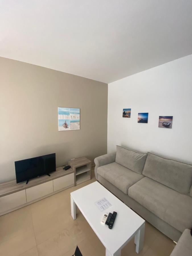 Jasmine Apartments ซารานเดอ ภายนอก รูปภาพ