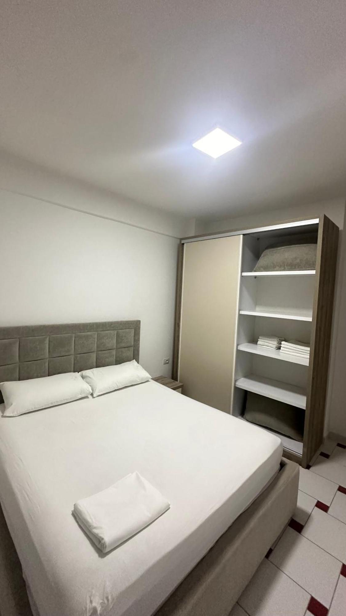 Jasmine Apartments ซารานเดอ ภายนอก รูปภาพ