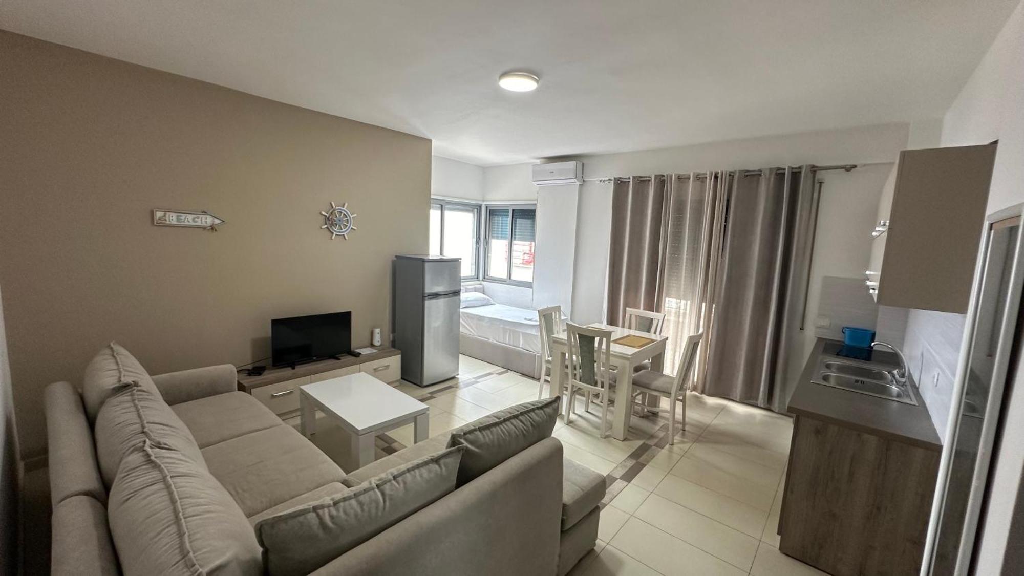 Jasmine Apartments ซารานเดอ ภายนอก รูปภาพ